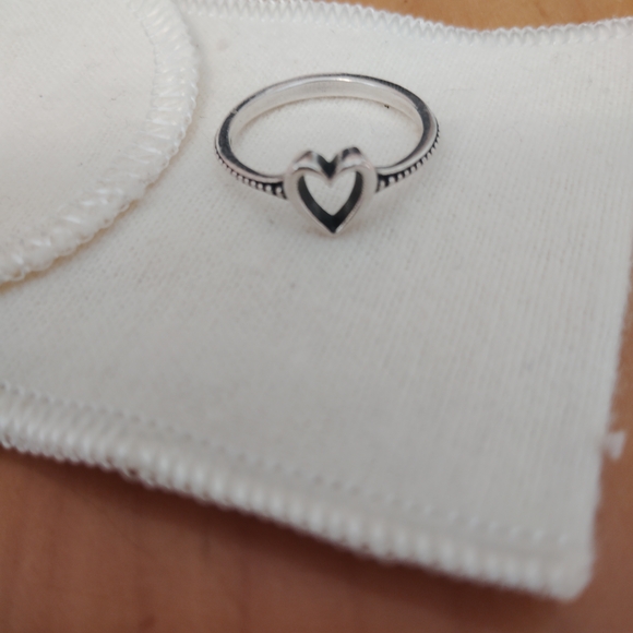 James Avery Silver Heart Band - Picture 1 of 4